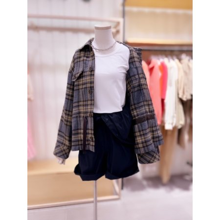 허리 조임 체크셔츠