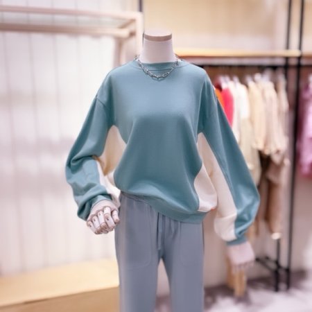 배색 소매 볼륨 맨투맨 티셔츠