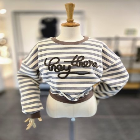 오뜨레터링기모맨투맨