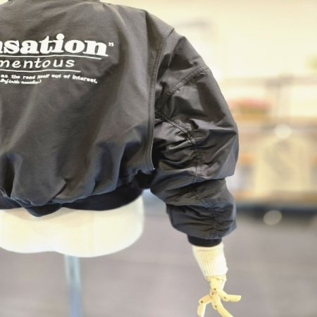 백레터링누빔점퍼