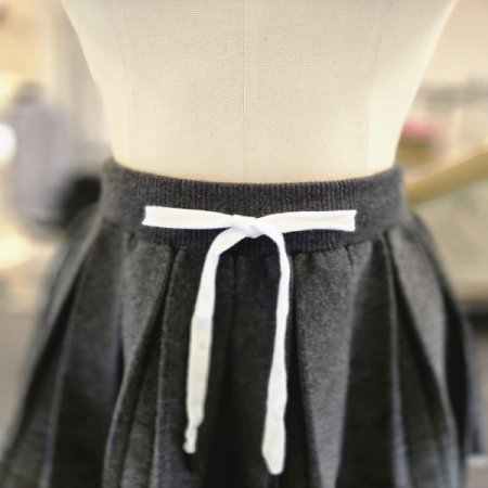 플리니트미니스커트