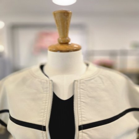 라인집업레자자켓