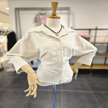 디피단추블라우스