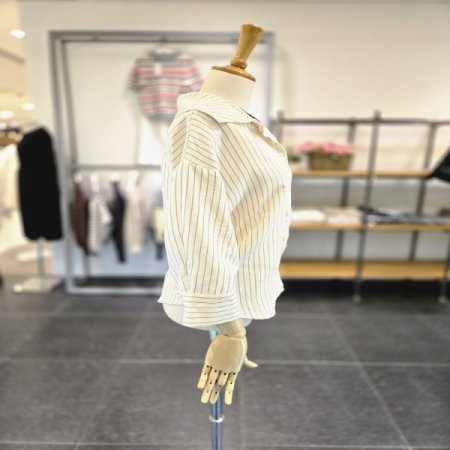 디피단추블라우스