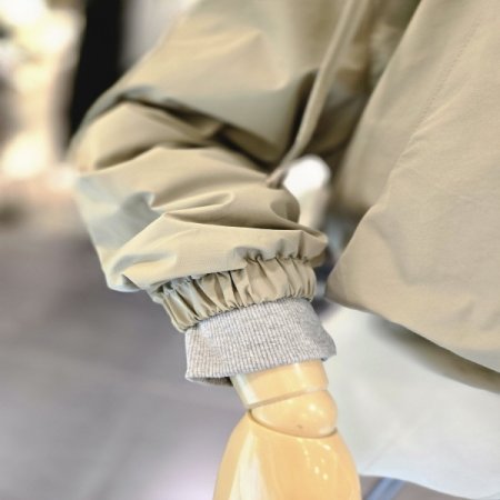 바스트링후드점퍼