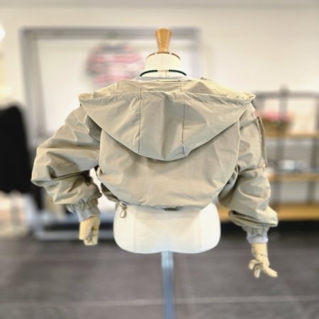 바스트링후드점퍼