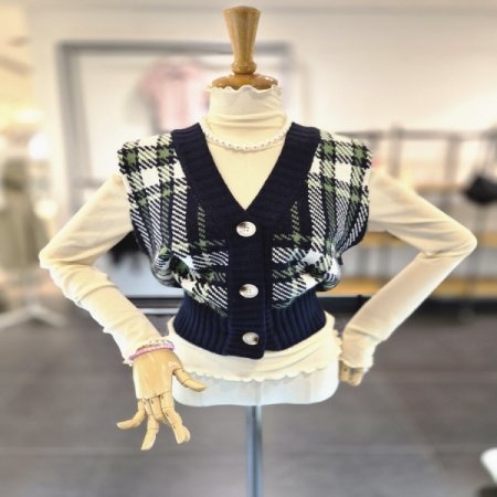 비비체크니트조끼