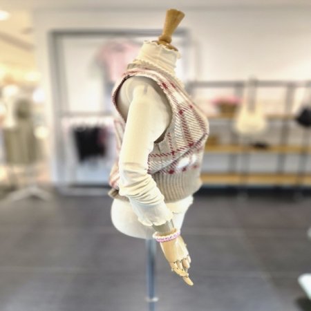 비비체크니트조끼