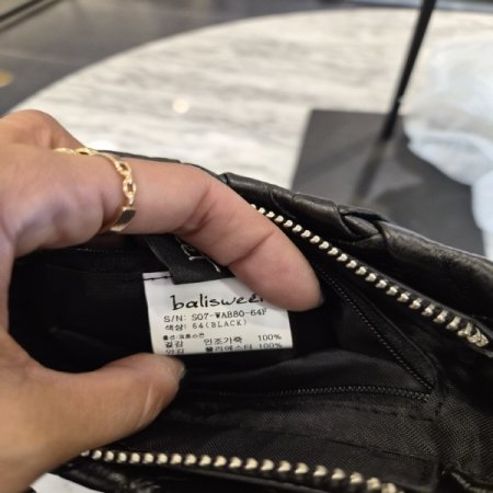 꼬임스퀘어미니백