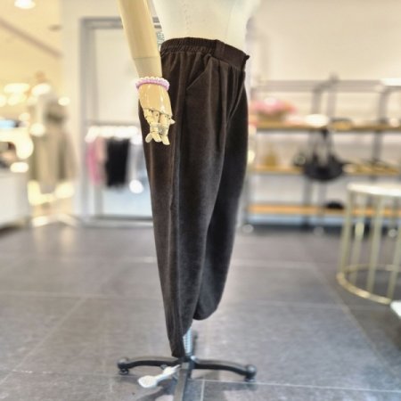 골덴핀턱밴딩팬츠