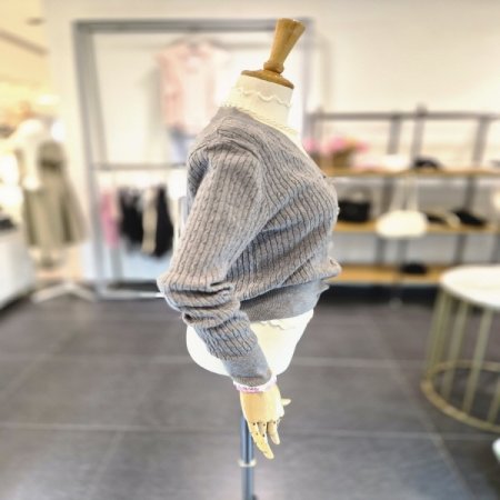 치치꽈배기가디건