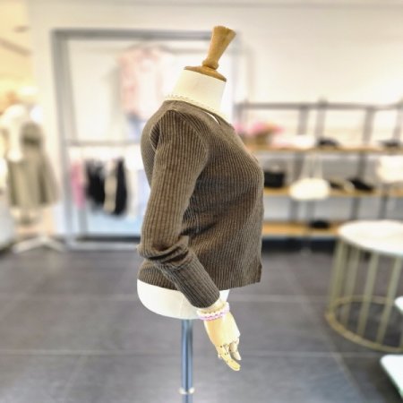 어텀레이어드니트V