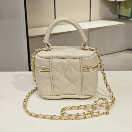 퀼팅 스퀘어 체인 백