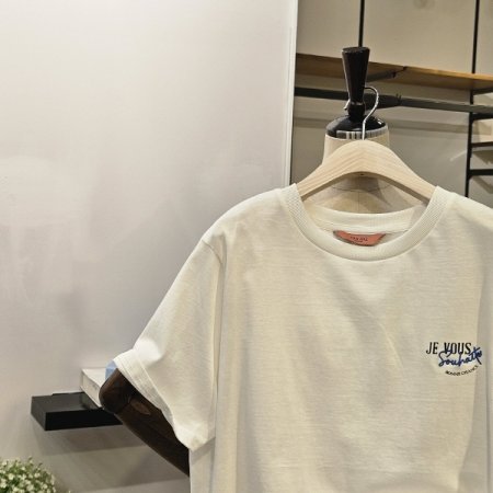 시즌 리스 자수 티셔츠