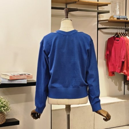 컷아웃 넥라인 가디건