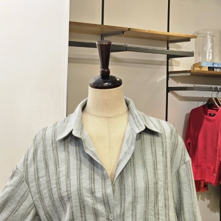 와와 스트라이프 셔츠