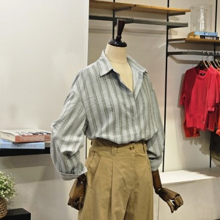 와와 스트라이프 셔츠