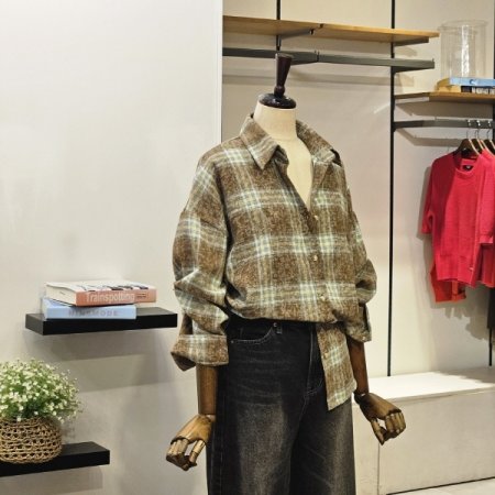 초크 슈가 체크 블라우스