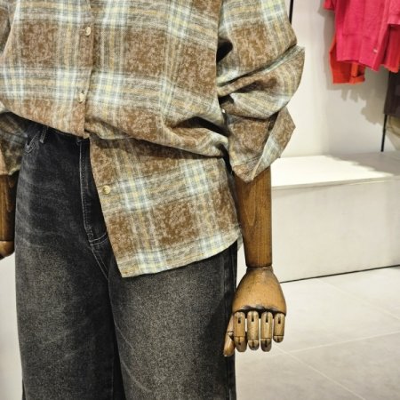 초크 슈가 체크 블라우스