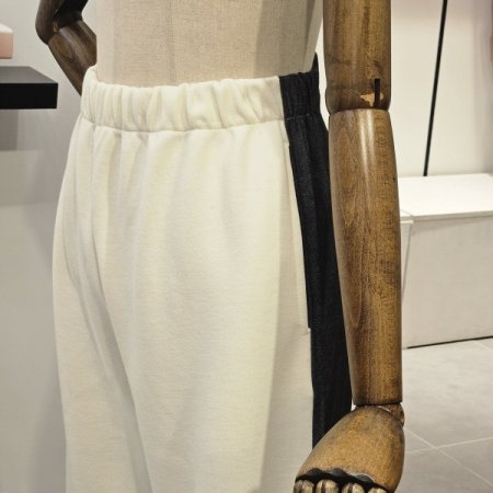 베니르탱 배색 팬츠