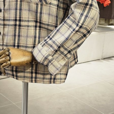 일로니 체크 남방