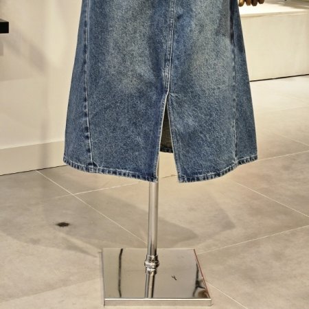 벨티드 슬릿 데님 스커트