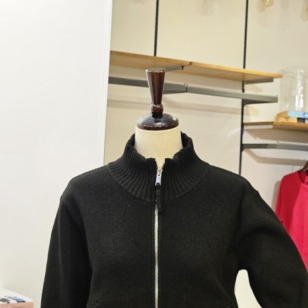 레터링 집업 가디건