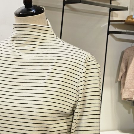 스트라이프 반넥 티셔츠