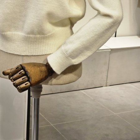 프론트 레터링 니트