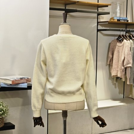 프론트 레터링 니트