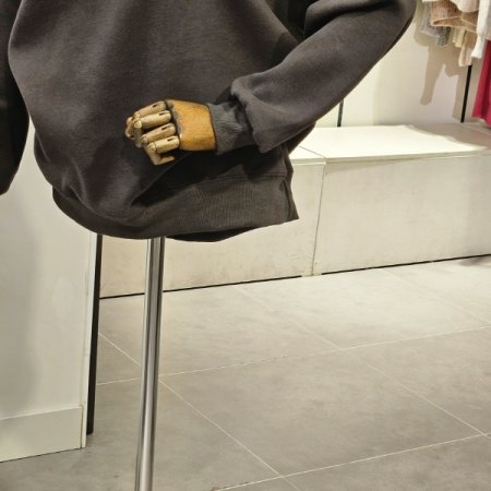 클라우드 루즈핏 맨투맨