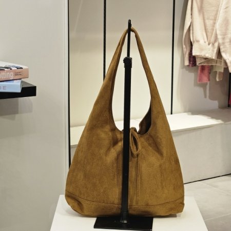 스웨이드 숄더백