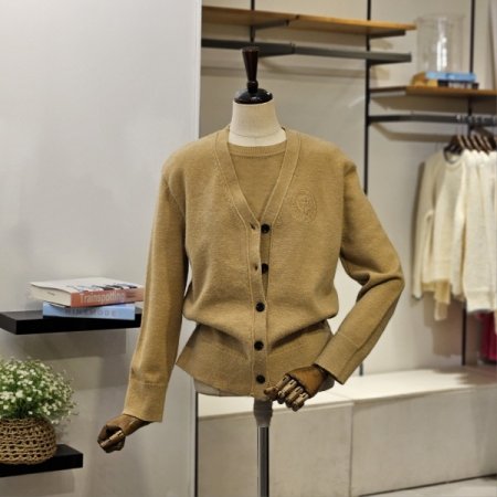 자수 브이넥 니트 가디건