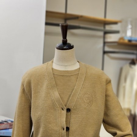 자수 브이넥 니트 가디건