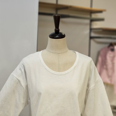 포세 반팔 브이넥 티셔츠