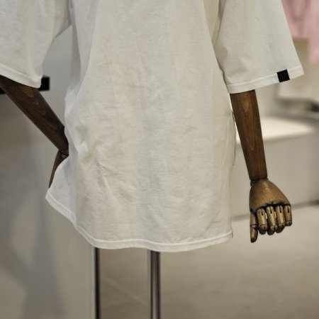 포세 반팔 브이넥 티셔츠