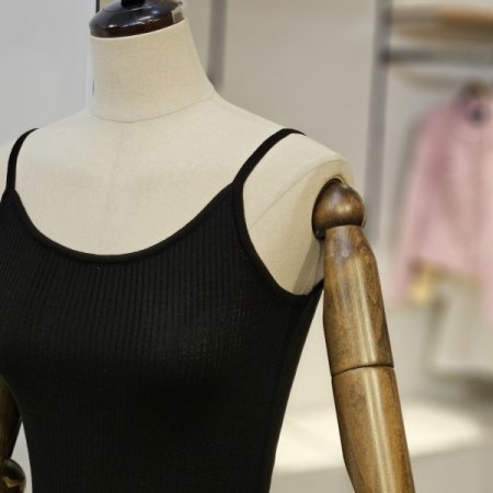 금속 장식 골지 탑니트