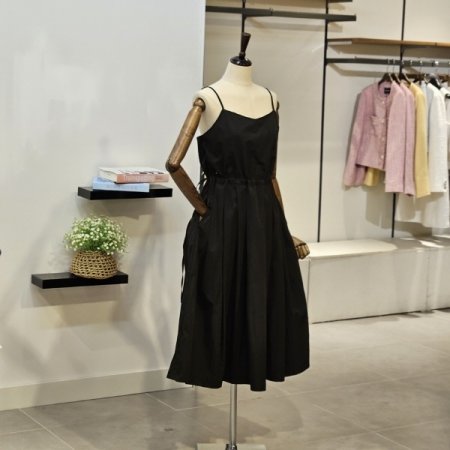 끈 랜드 플리츠 원피스