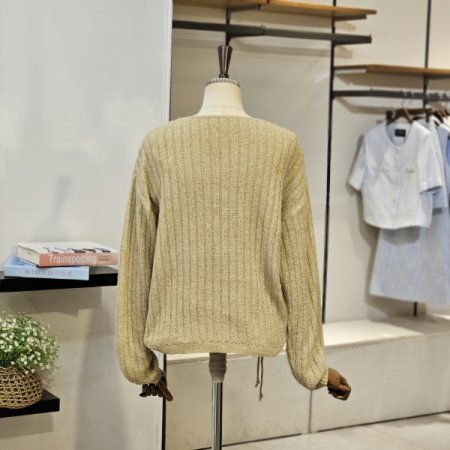 위즈 레이어드 브이넥 니트