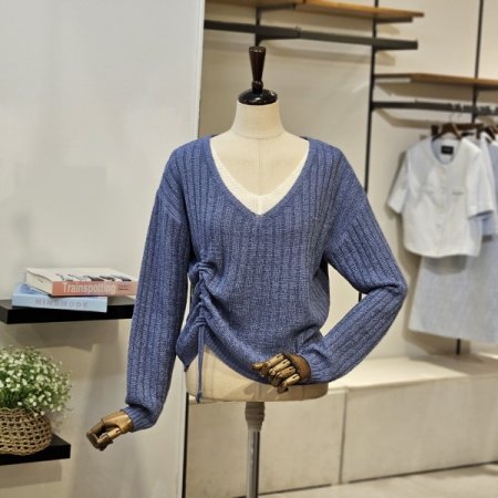 위즈 레이어드 브이넥 니트