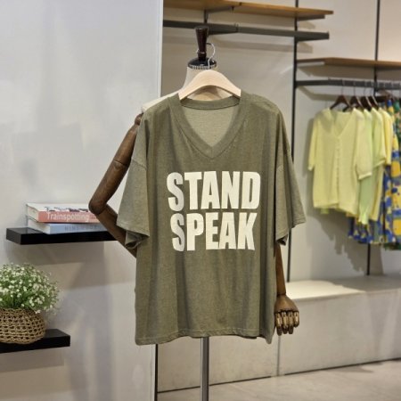 스탠드 박시 브이넥 티셔츠