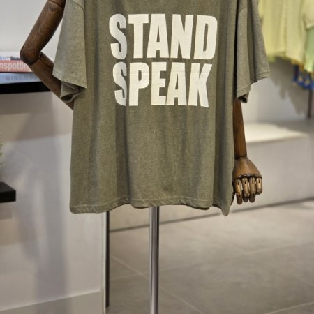 스탠드 박시 브이넥 티셔츠