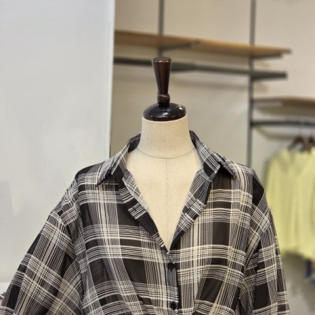 체크 홀딩 블라우스