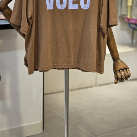 V레터링 워싱 티셔츠