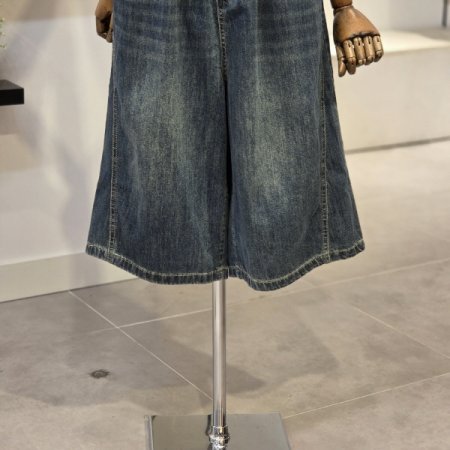 레트로 절개 하프 데님 반바지