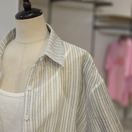 하인 줄지 블라우스