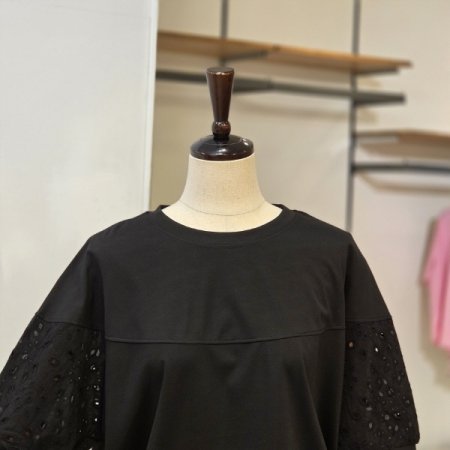 편칭 슬리브 반팔 티셔츠