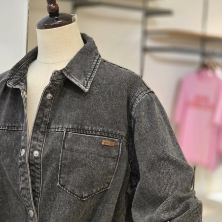 턱포인트 데님 셔츠형 자켓