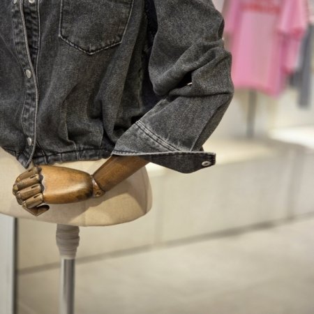 턱포인트 데님 셔츠형 자켓