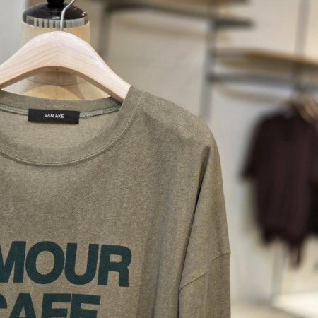 아무르 긴팔 티셔츠